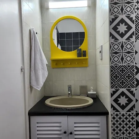 Frida's Cozy Two Bedroom *