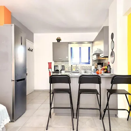 Frida's Cozy Two Bedroom Appartement
