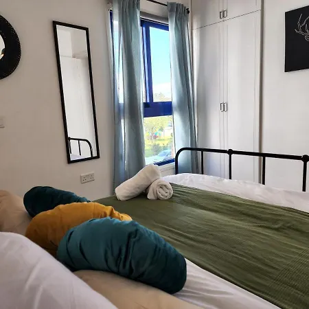Frida's Cozy Two Bedroom Larnaca